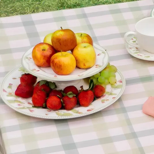 Boleira Pequena com Pé Picnic Morango 21cm - Alleanza
