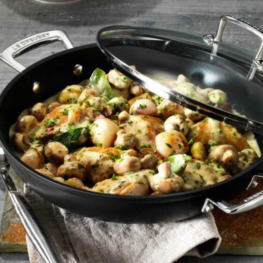 Caçarola Baixa 24cm Non Stick - Le Creuset