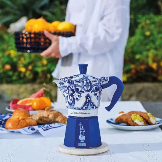 Cafeteira Moka Express Serve 3 Xícaras Dolce & Gabbana Blue - Bialetti
