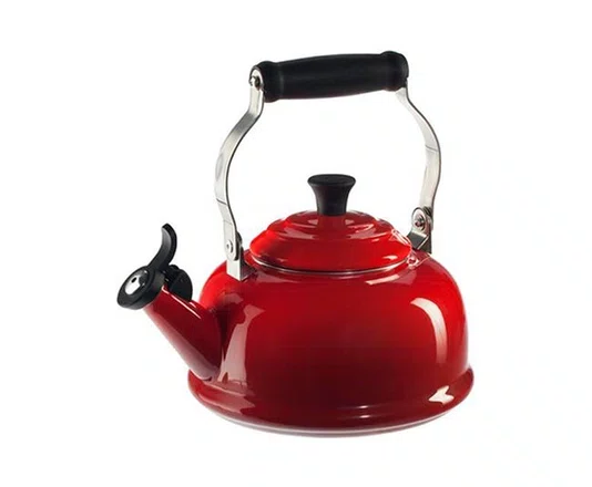 Chaleira Clássica com Apito 1,6L Vermelho - Le Creuset