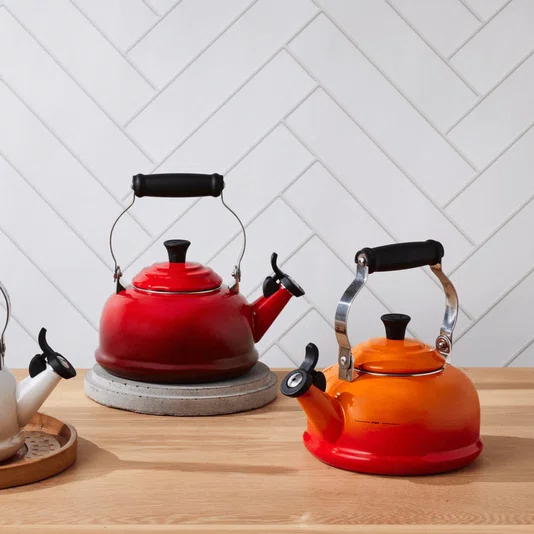 Chaleira Clássica com Apito Flame 1,6l - Le Creuset