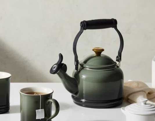 Chaleira Demi 1,1l Dourado e Verde Tomilho Thyme - Le Creuset