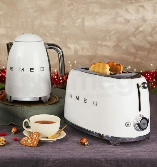 Chaleira Elétrica 1.7L Branca 220v - Smeg