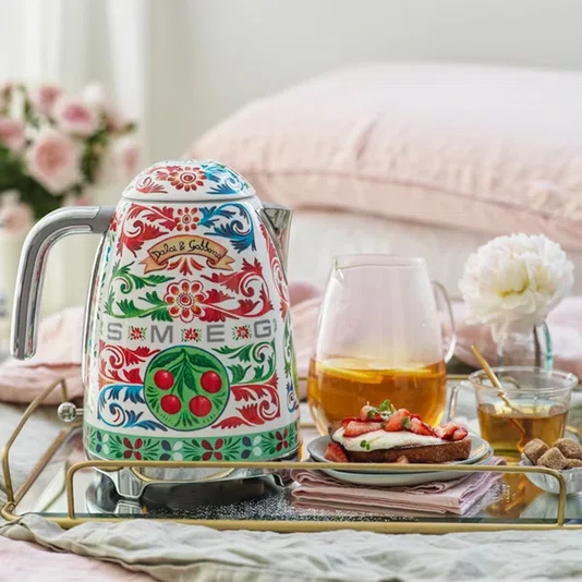 Chaleira Eletrica Smeg Anni 5 Dolce Gabbana 1.7l-220v - Smeg