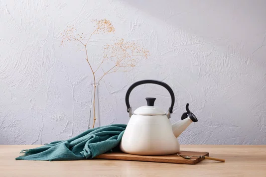 Chaleira Kone 1,6l Meringue - Le Creuset
