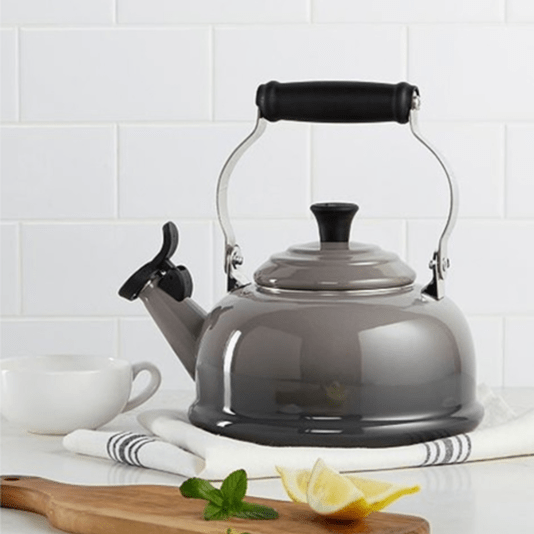 Chaleira Clássica Tradicional Flint - Le Creuset