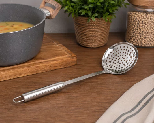 Escumadeira Inox Coleção Isa Scherer Prata - Mimo Style