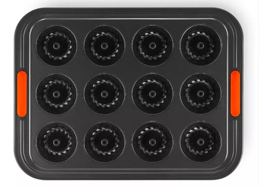 Forma 12 Mini Bundts Cupcake - Le Creuset