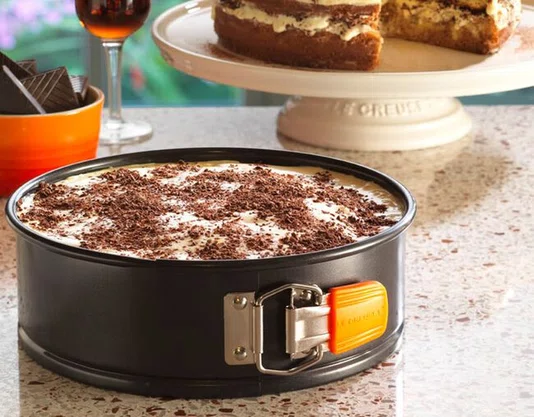 Forma Redonda 24cm Fundo Removível - Le Creuset