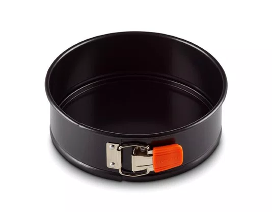 Forma Redonda 24cm Fundo Removível - Le Creuset