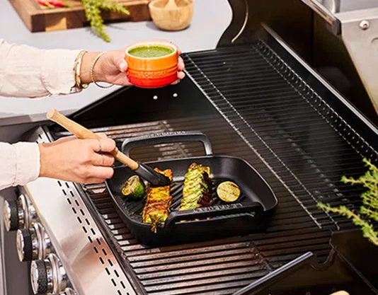 Grelha Quadrada com Alças 26cm Alpine Matte Black - Le Creuset