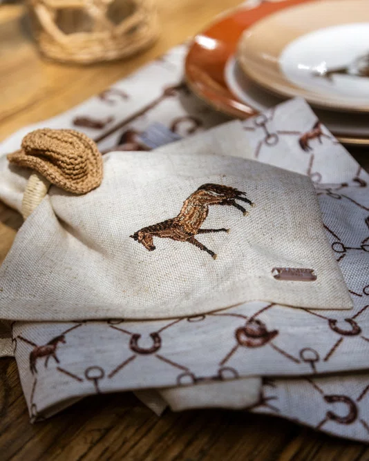 Lugar Americano Estampado Linho Bordado Cavalo - Mameg