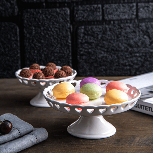 Prato para Doce de Cerâmica Branco com Borda de Coração 20cm