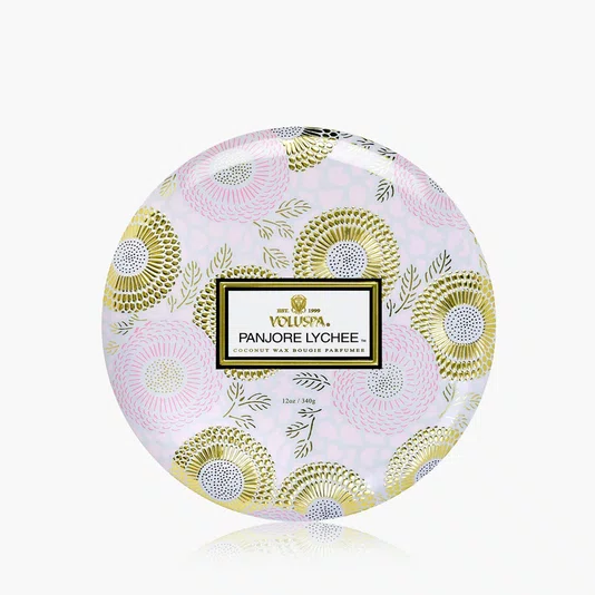 Vela Lata 3 Pavios 60h Relevo Panjore Lychee - Voluspa