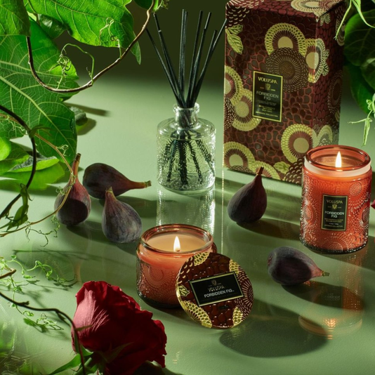 Vela Pote Vidro P 25h Relevo Forbidden Fig