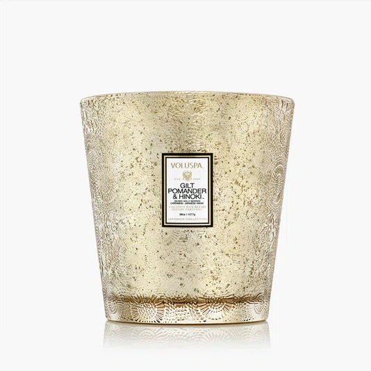 Vela Vaso Pedestal 3 Pavios +80h Gilt Pomander e Hinoki - Voluspa