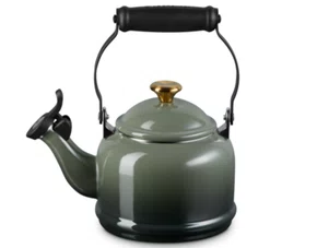 Chaleira Demi 1,1l Dourado e Verde Tomilho Thyme - Le Creuset