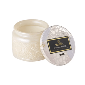 Vela Pote Vidro P 25h Relevo Santal Vanille Voluspa
