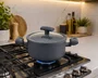 Caçarola com Tampa de Vidro e Silicone Cinza com Antiaderente - Hercules