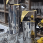 Garrafa Térmica Pump com Ampola 1,8l Detalhe em Ouro
